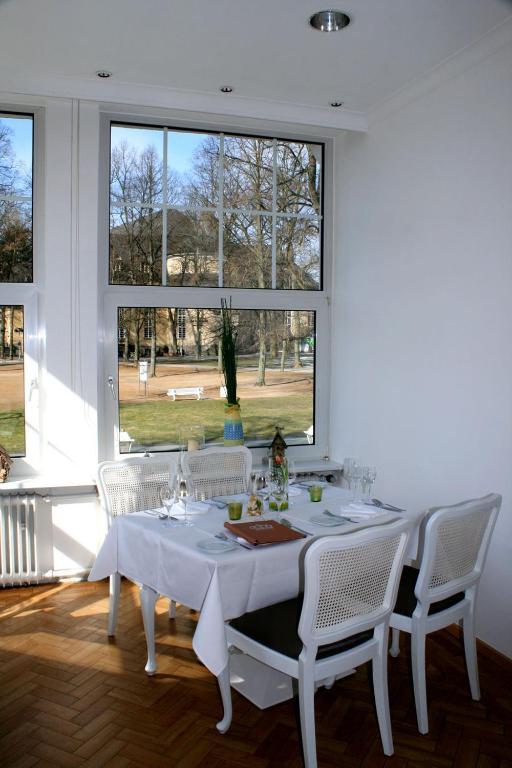 Alte Villa Schlossblick บัดเพอร์ทอนท์ ภายนอก รูปภาพ
